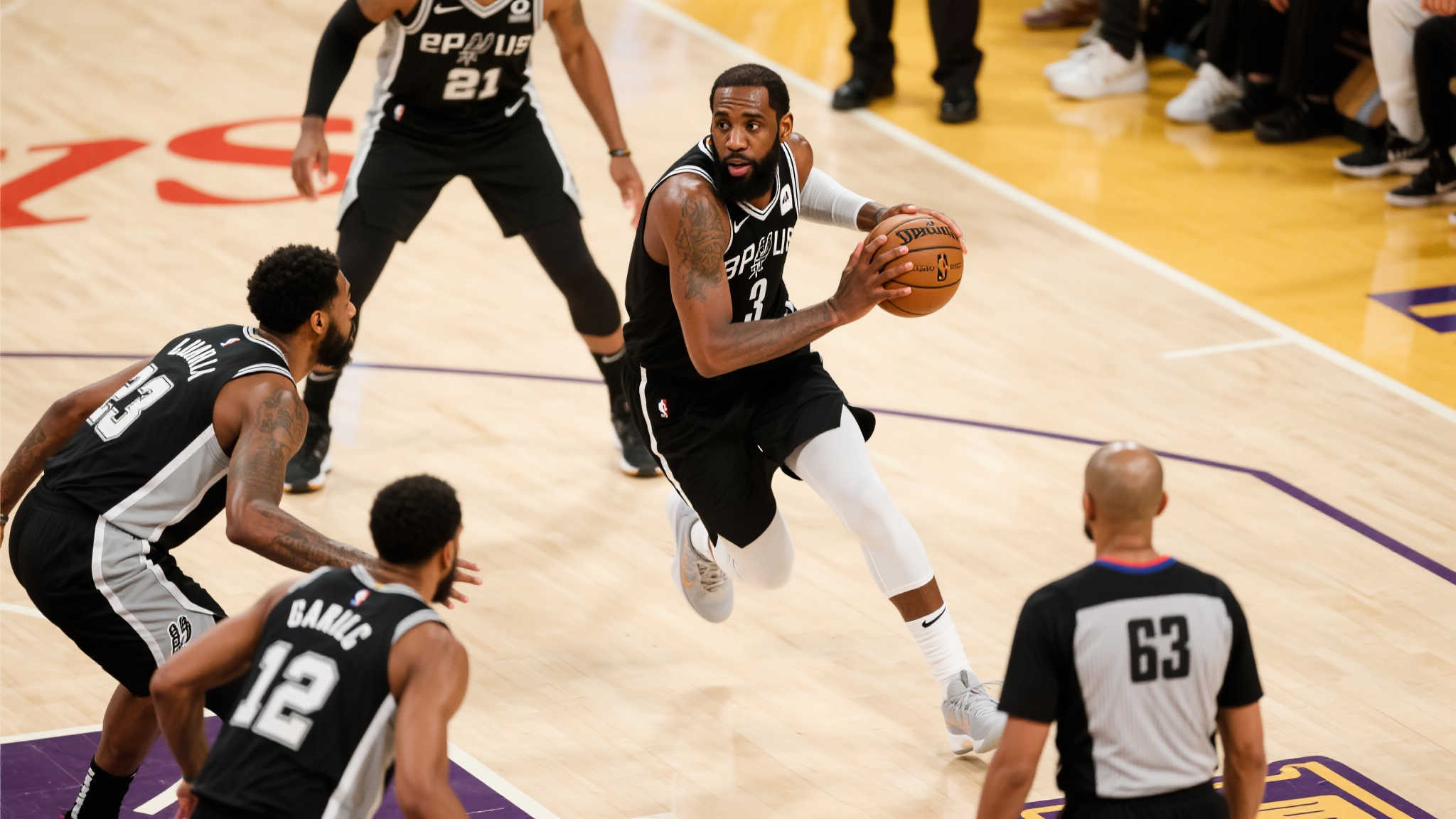 与富勒姆的 与富勒姆的